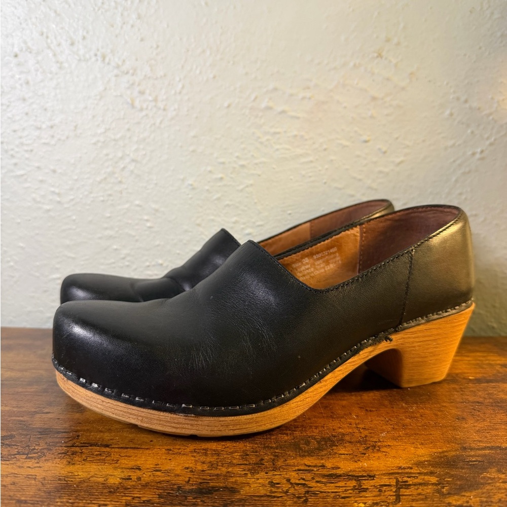 Dansko Black Marisol Leather Clogs Sz 38